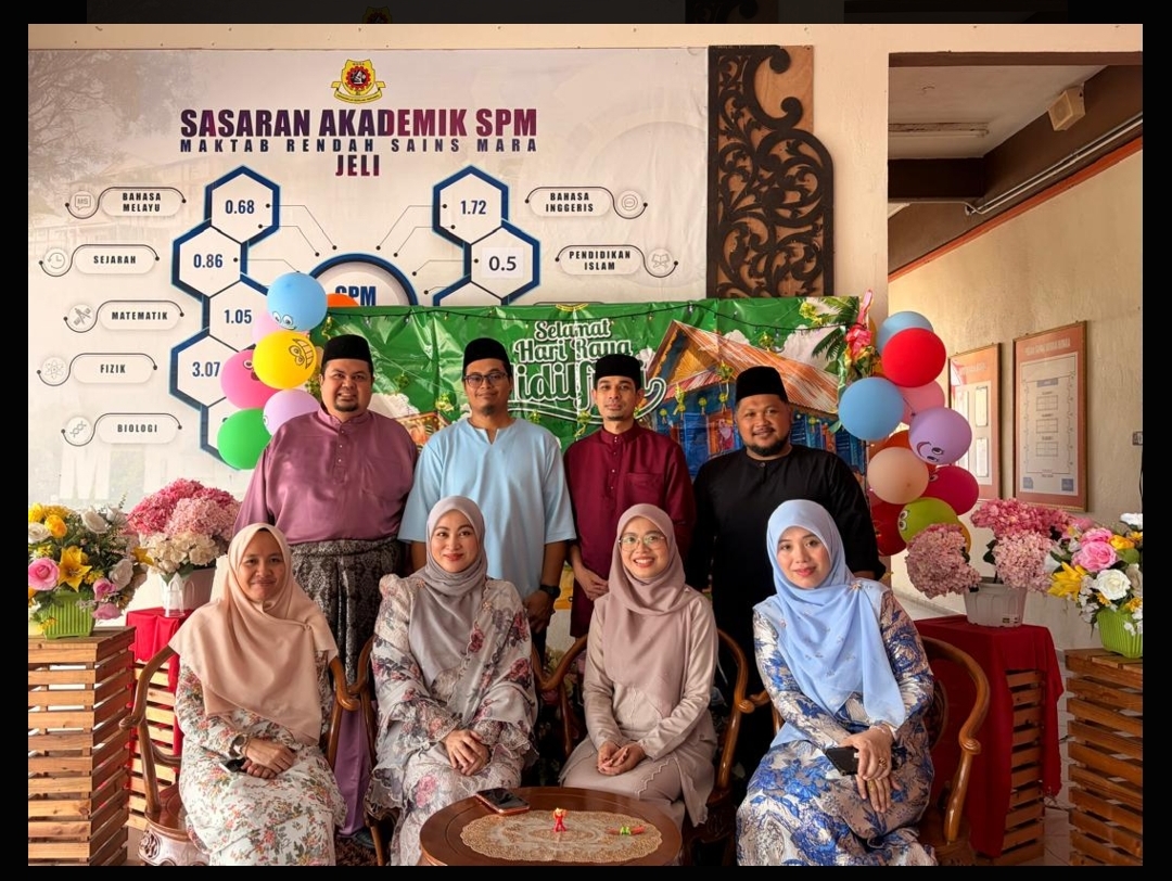 Guru Guru Jabatan Sains